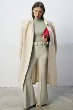 HAFİF DİK YAKA ÇITÇITLI BODY