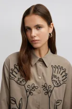 SHIRT WITH CONTRAST EMBROIDERY