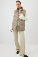 ZIPPED PUFFER VEST