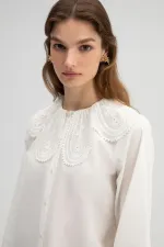 SHIRT WITH EMBROIDERED COLLAR