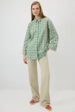 GENİŞ MANŞETLİ EKOSE GÖMLEK