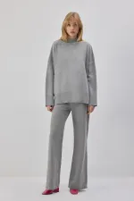 DİK YAKA BASIC TRİKO KAZAK