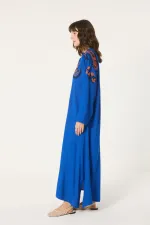 ROBE EN VISCOSE BRODÉE