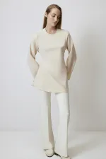 ÇAPRAZ BAĞLAMALI DETAYLI KREP BLUZ