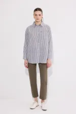 NAKIŞ DETAYLI ÇİZGİLİ GÖMLEK