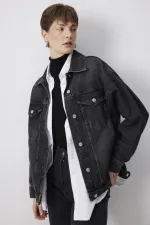 VESTE EN JEAN AVEC POCHES