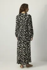 BELİ LASTİKLİ DESENLİ ELBİSE