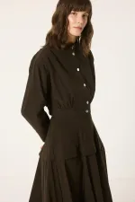 ENSEMBLE VESTE ET JUPE AVEC ÉCHARPE