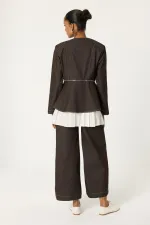 VESTE À PLIS, PANTALON, ENSEMBLE EN JEAN