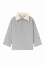 FUR-COLLARED SWEATSHIRT