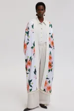 FLORAL PATTERNED KIMONO WITH TASSEL DETAILS FLORAL PATTERNED KIMONO WITH TASSEL DETAILS