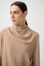 BÜZGÜLÜ KREP ELBİSE