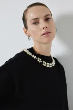 YAKASI İNCİLİ KAZAK