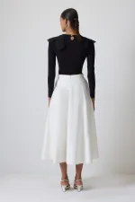 YAKASI DANTELLİ ÇITÇITLI BODY