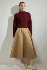 DİK YAKA KISA TRİKO KAZAK