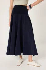 JUPE À CORSET ET POITRINE