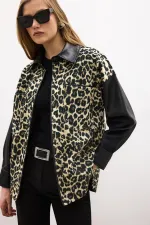 VESTE À IMPRIMÉ LÉOPARD AVEC GARNITURES EN CUIR