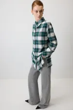 GENİŞ MANŞETLİ EKOSELİ GÖMLEK