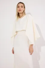 ROBE CAPE À CEINTURE