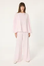 ENSEMBLE CHEMISE À CAPE ET PANTALON À JAMBES LARGES