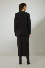 DİK YAKA TRİKO KAZAK