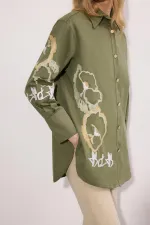 CHEMISE EN GABARDINE BRODÉE