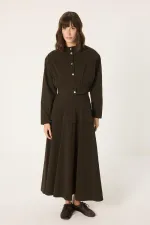 ENSEMBLE VESTE ET JUPE AVEC ÉCHARPE