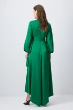 ROBE EN SATIN DRAPÉE