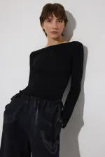 PAMUKLU KAYIK YAKA BODY