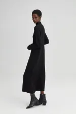 FİTİLLİ DİK YAKA TRİKO ELBİSE