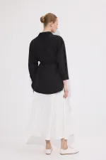 CHEMISE FINE À CEINTURE ET POCHES