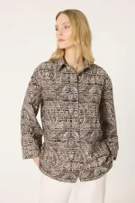 CHEMISE À MOTIFS ETHNIQUES