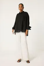 CHEMISE AVEC DÉTAILS EN DENTELLE