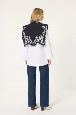 NAKIŞ YAKALI POPLİN GÖMLEK