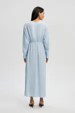 ROBE EN VISCOSE À BOUTONS