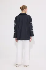 APLİKE NAKIŞLI  KEMERLİ DENİM CEKET