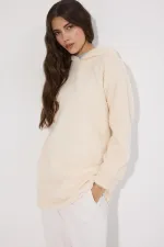 HOODED PLUSH SWEATSHIRT