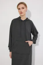 KAPÜŞONLU ÖRME ELBİSE