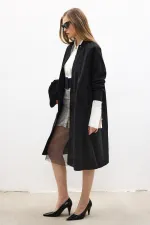 Maxi-size trench coat Maxi-size trench coat