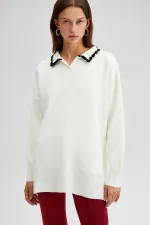 PULL TRICOT AVEC DÉTAILS AU CROCHET