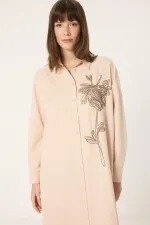 ROBE CHEMISE BRODÉE À TEXTURE NATURELLE