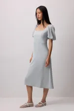 SHORT-SLEEVED DRESS WITH GATHERED SHOULDER