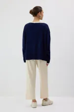 KONTRAST YAKA TRİKO KAZAK