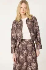 ENSEMBLE JUPE ET VESTE À MOTIFS FLORALS