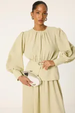 ENSEMBLE TUNIC ET JUPE AVEC DÉTAIL DE CEINTURE