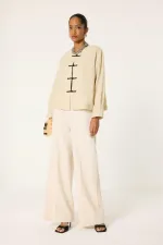 CONTRAST BUTTONED JACKET