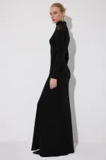 ROBE À MANCHES LONGUES AVEC DÉTAILS À PAILLETTES