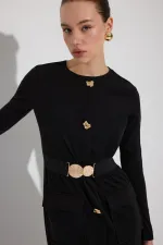 GOLD DÜĞMELİ KEMERLİ ÖRME ELBİSE