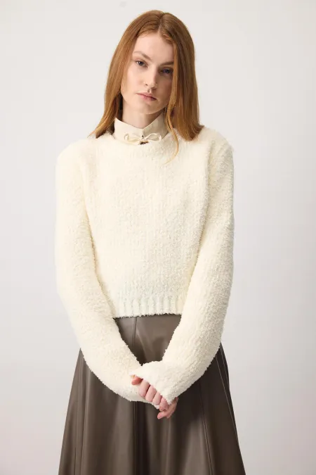 PULL COURT EN MAILLE À LA TEXTURE DOUCE