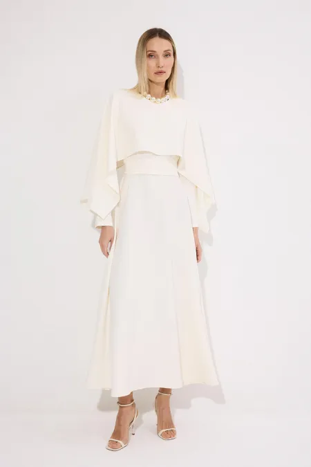 ROBE CAPE À CEINTURE